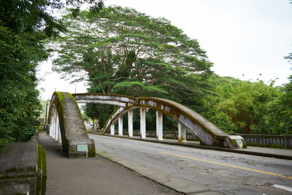 Keawe Wailuku Bridge, Hilo. Courtesy of Hawaiʻi Visitors Authority. Photo by AJ Feducia.